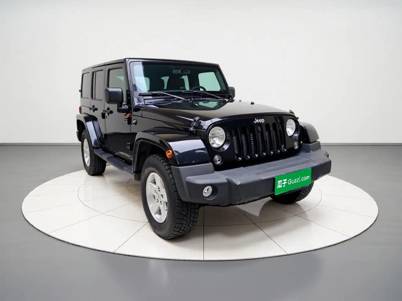 Jeep Wrangler 2014 2.8TD Sahara Four-Door Edition — миниатюра 3