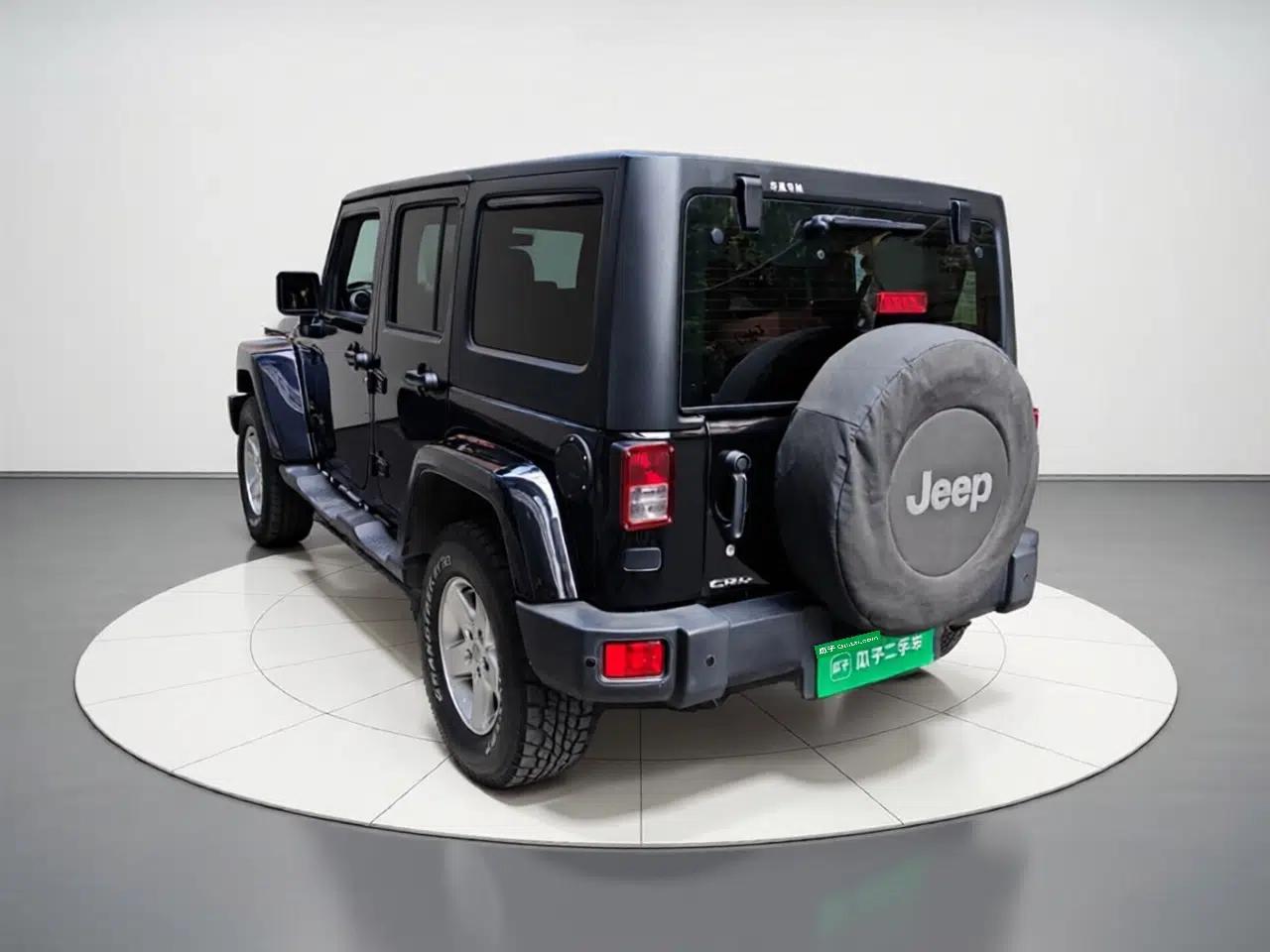 Jeep Wrangler 2014 2.8TD Sahara Four-Door Edition — миниатюра 4