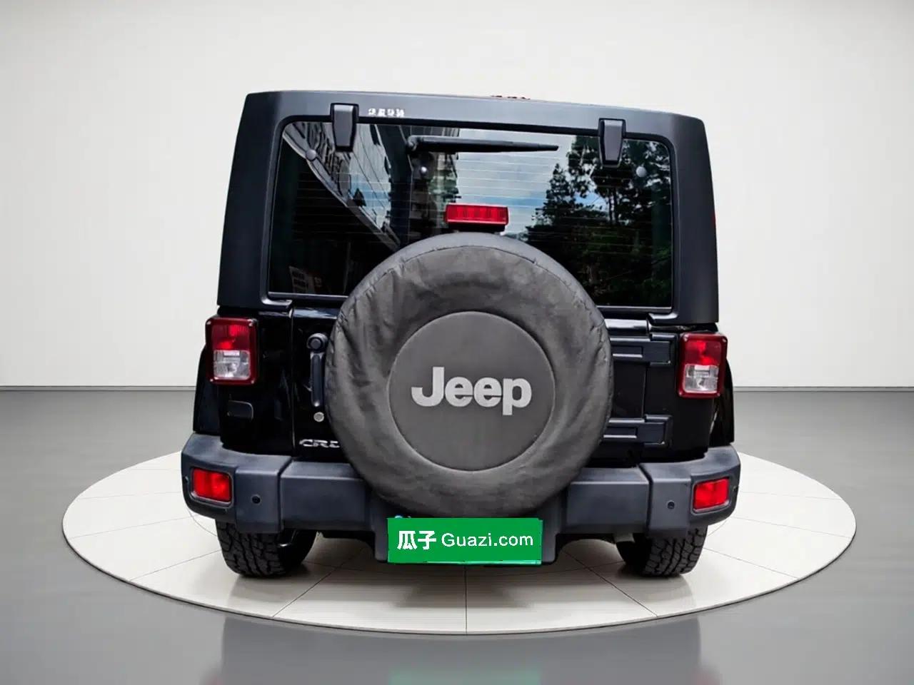 Jeep Wrangler 2014 2.8TD Sahara Four-Door Edition — миниатюра 5