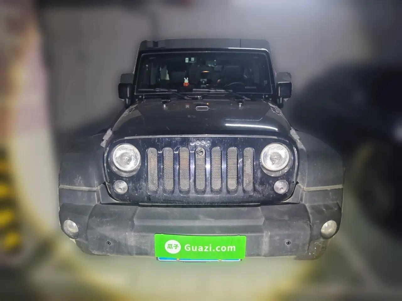 Jeep Wrangler 2015 3.6L Rubicon Four-Door Edition — миниатюра 2