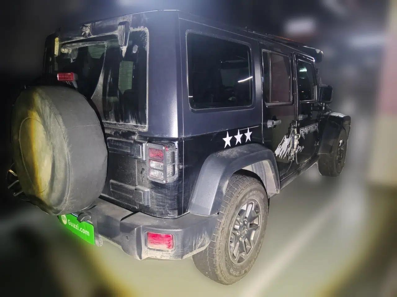Jeep Wrangler 2015 3.6L Rubicon Four-Door Edition — миниатюра 6