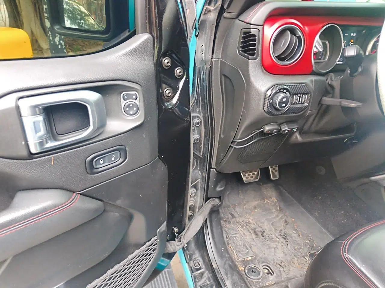 Jeep Wrangler 2021 2.0T Robin Hood Four-Door Edition — миниатюра 16