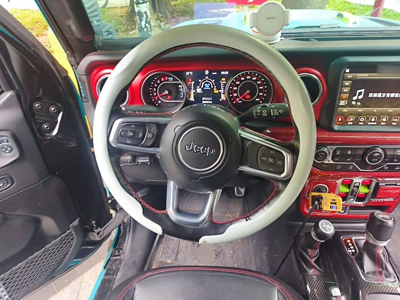 Jeep Wrangler 2021 2.0T Robin Hood Four-Door Edition — миниатюра 10