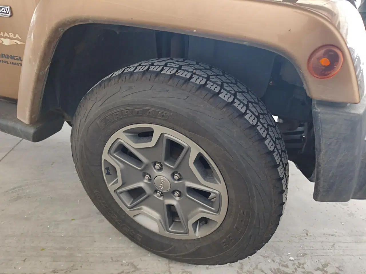 Jeep Wrangler 2014 3.0L Sahara Four-Door Edition — миниатюра 8