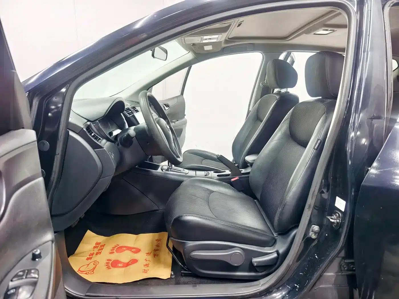 Tiida 2011 1.6L CVT Smart — миниатюра 11