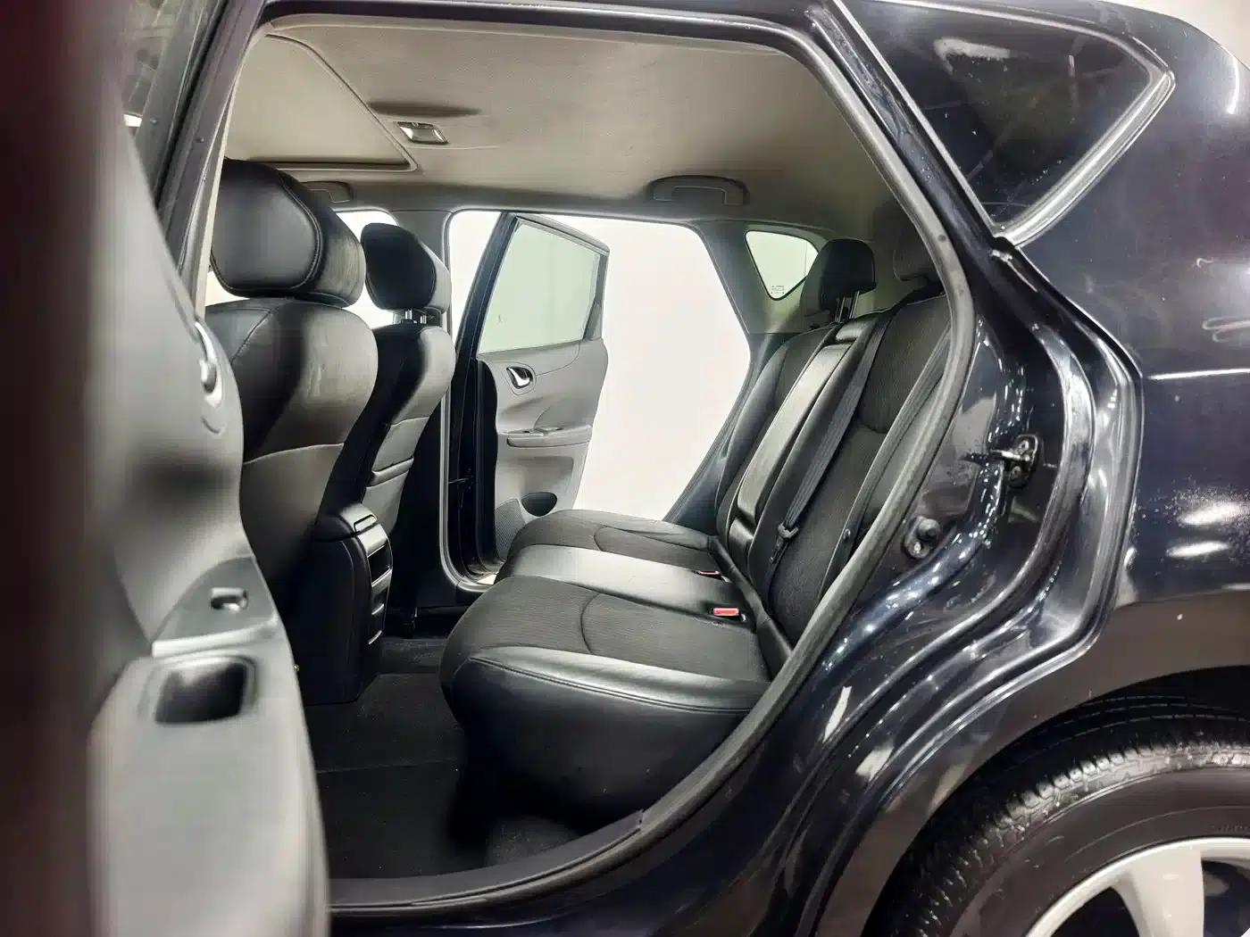 Tiida 2011 1.6L CVT Smart — миниатюра 13