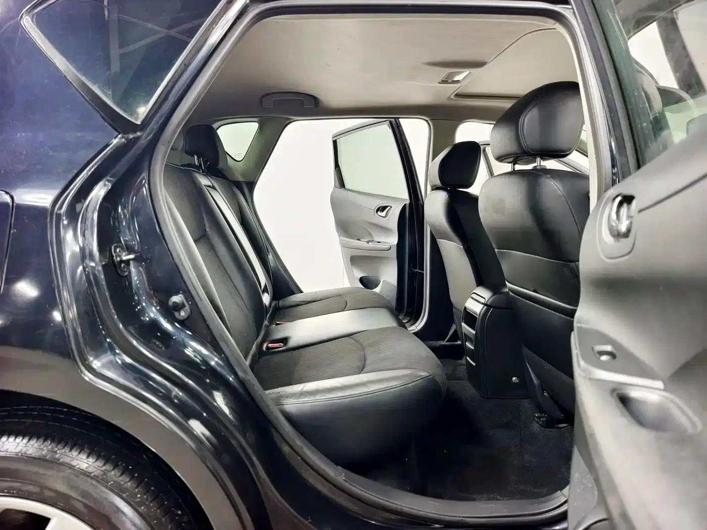Tiida 2011 1.6L CVT Smart — миниатюра 16