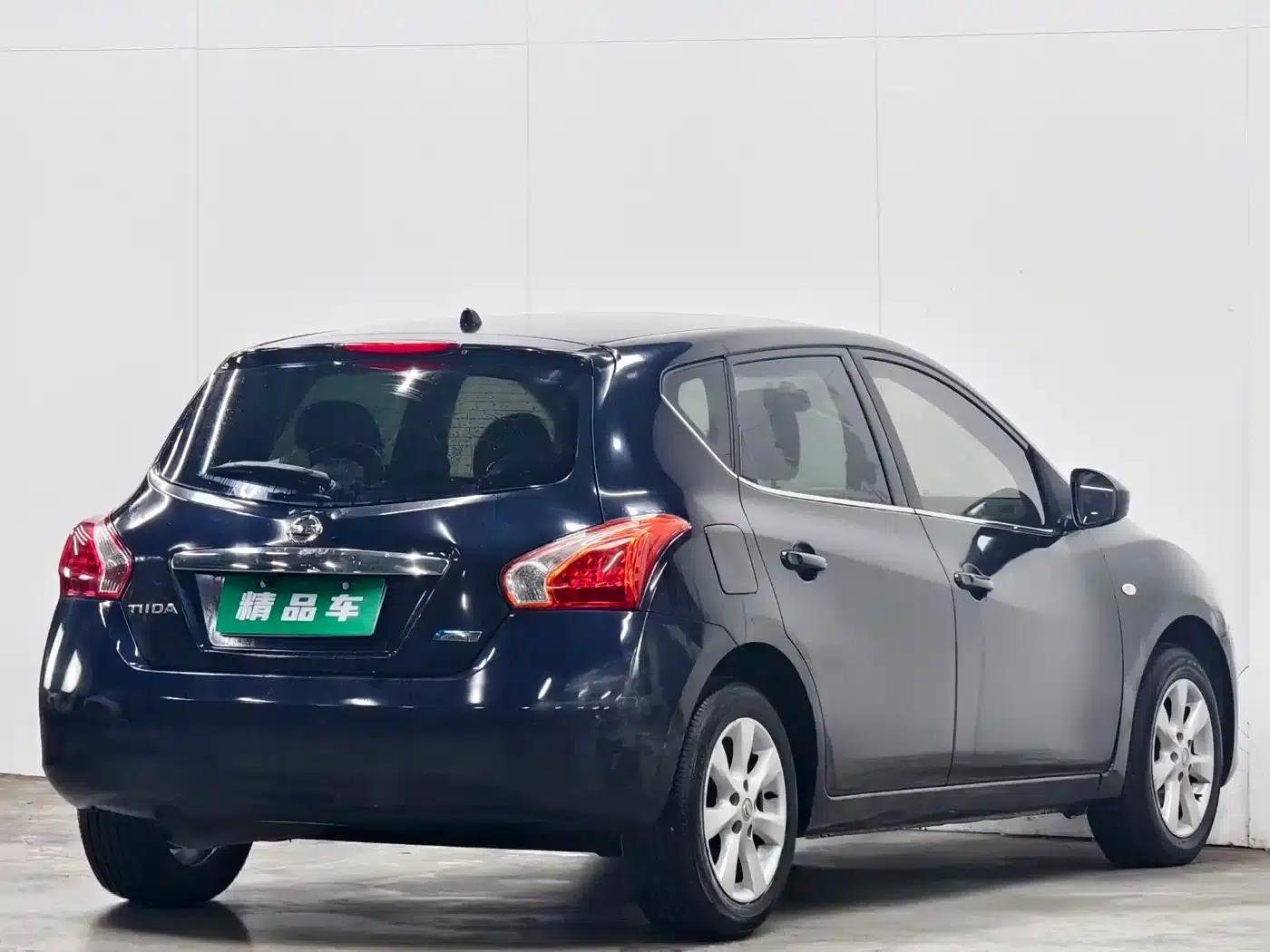 Tiida 2011 1.6L CVT Smart — миниатюра 4