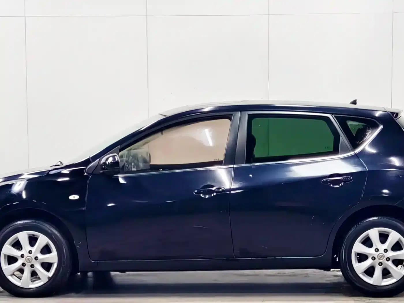 Tiida 2011 1.6L CVT Smart — миниатюра 7