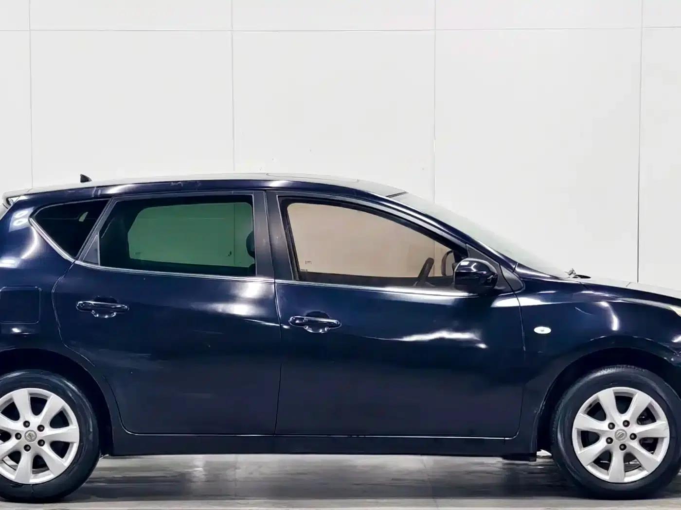 Tiida 2011 1.6L CVT Smart — миниатюра 8