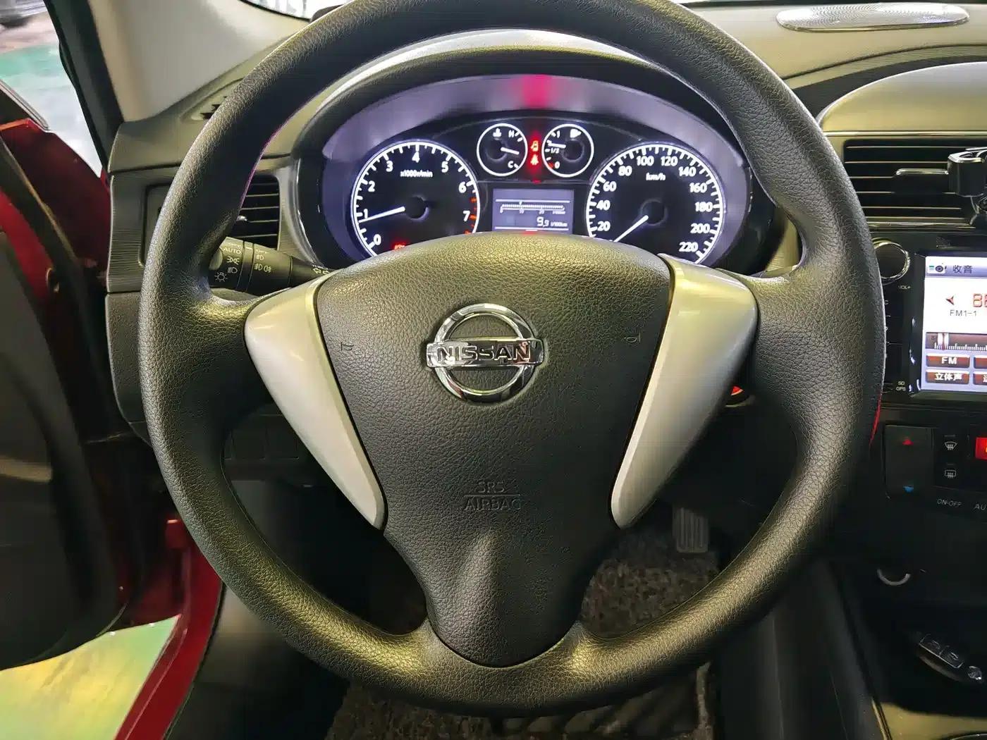 2013 Tiida 1.6L CVT Cool Edition — миниатюра 12
