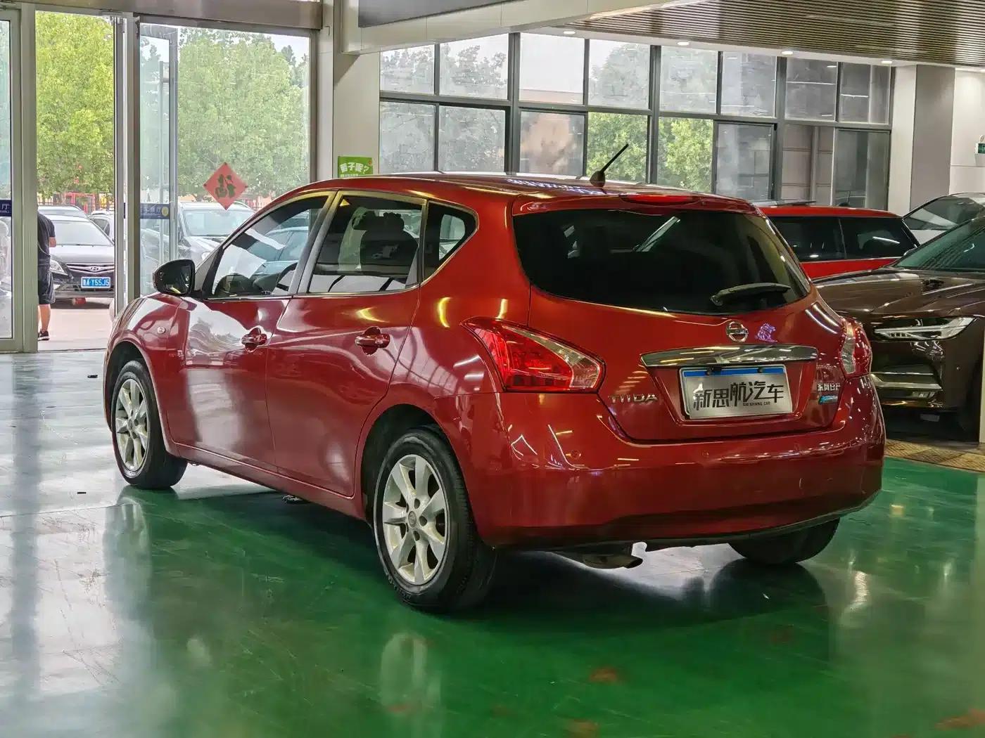 2013 Tiida 1.6L CVT Cool Edition — миниатюра 4