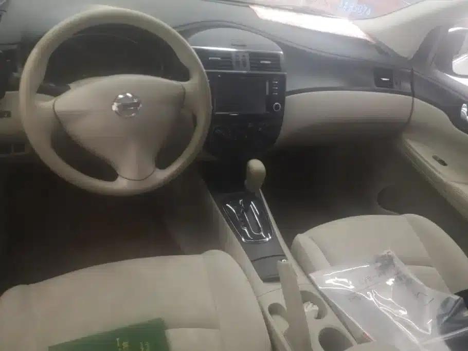 2011 Tiida 1.6L CVT Comfort Model — миниатюра 12