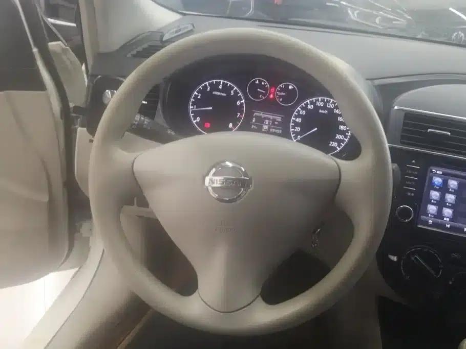 2011 Tiida 1.6L CVT Comfort Model — миниатюра 15