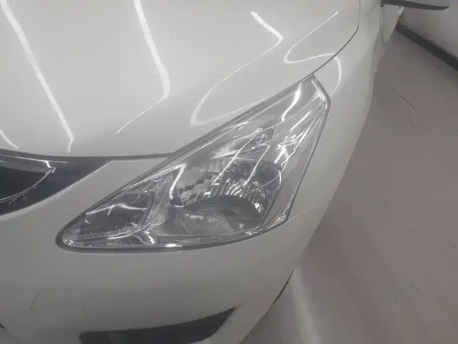 2011 Tiida 1.6L CVT Comfort Model — миниатюра 5