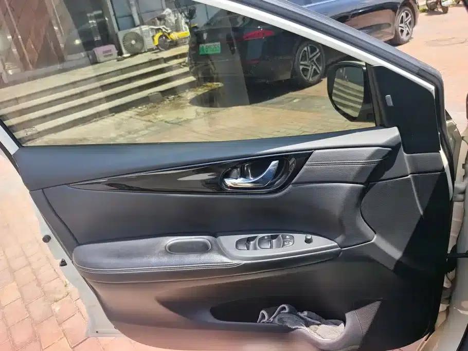 2020 Tiida 1.6L CVT Smart Edition — миниатюра 6