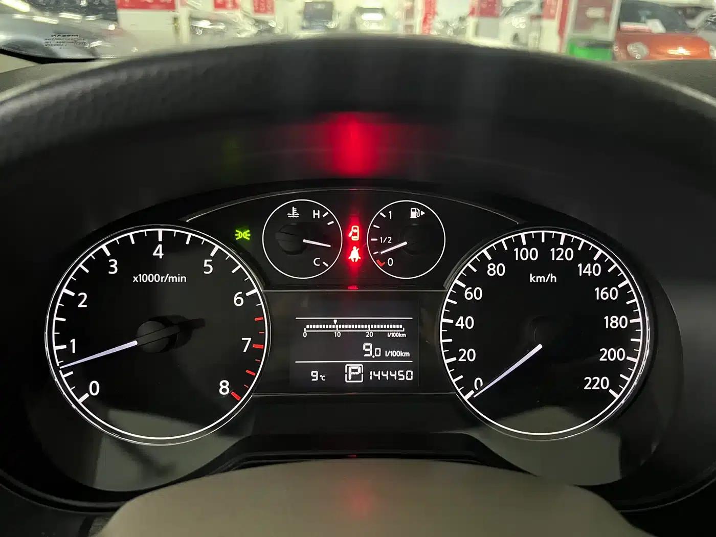2011 Tiida 1.6L CVT Comfort Model — миниатюра 11