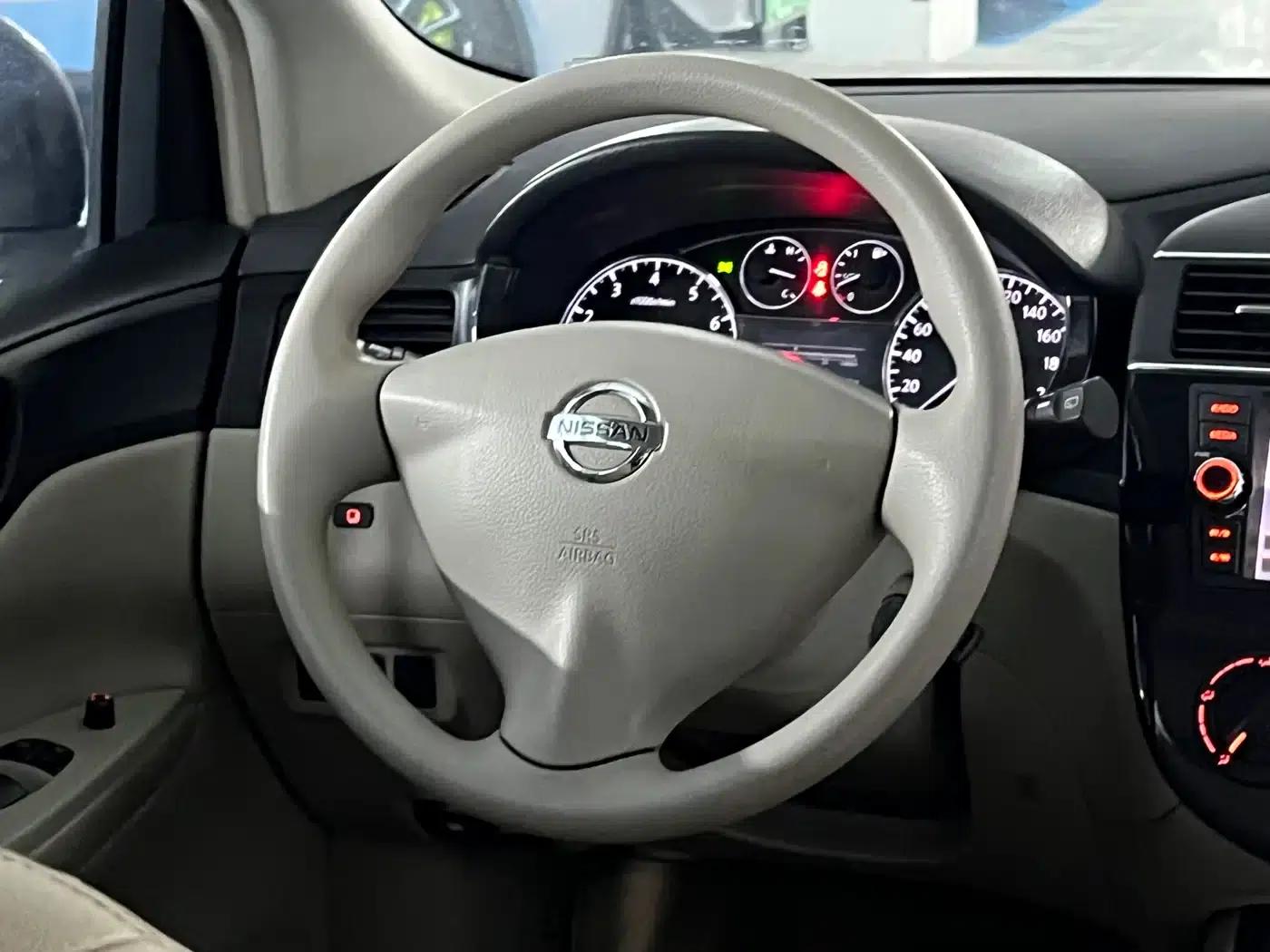 2011 Tiida 1.6L CVT Comfort Model — миниатюра 15