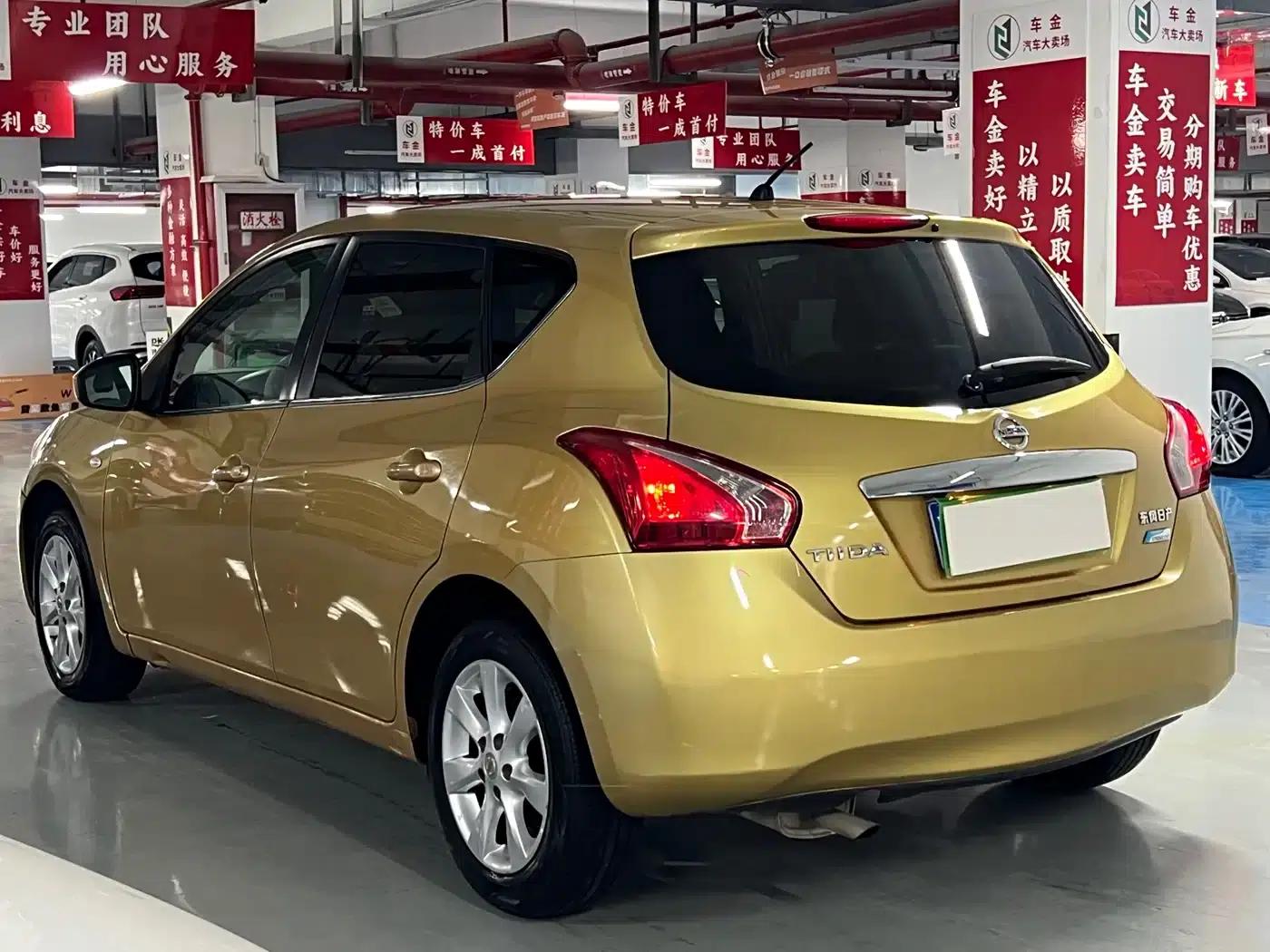 2011 Tiida 1.6L CVT Comfort Model — миниатюра 4