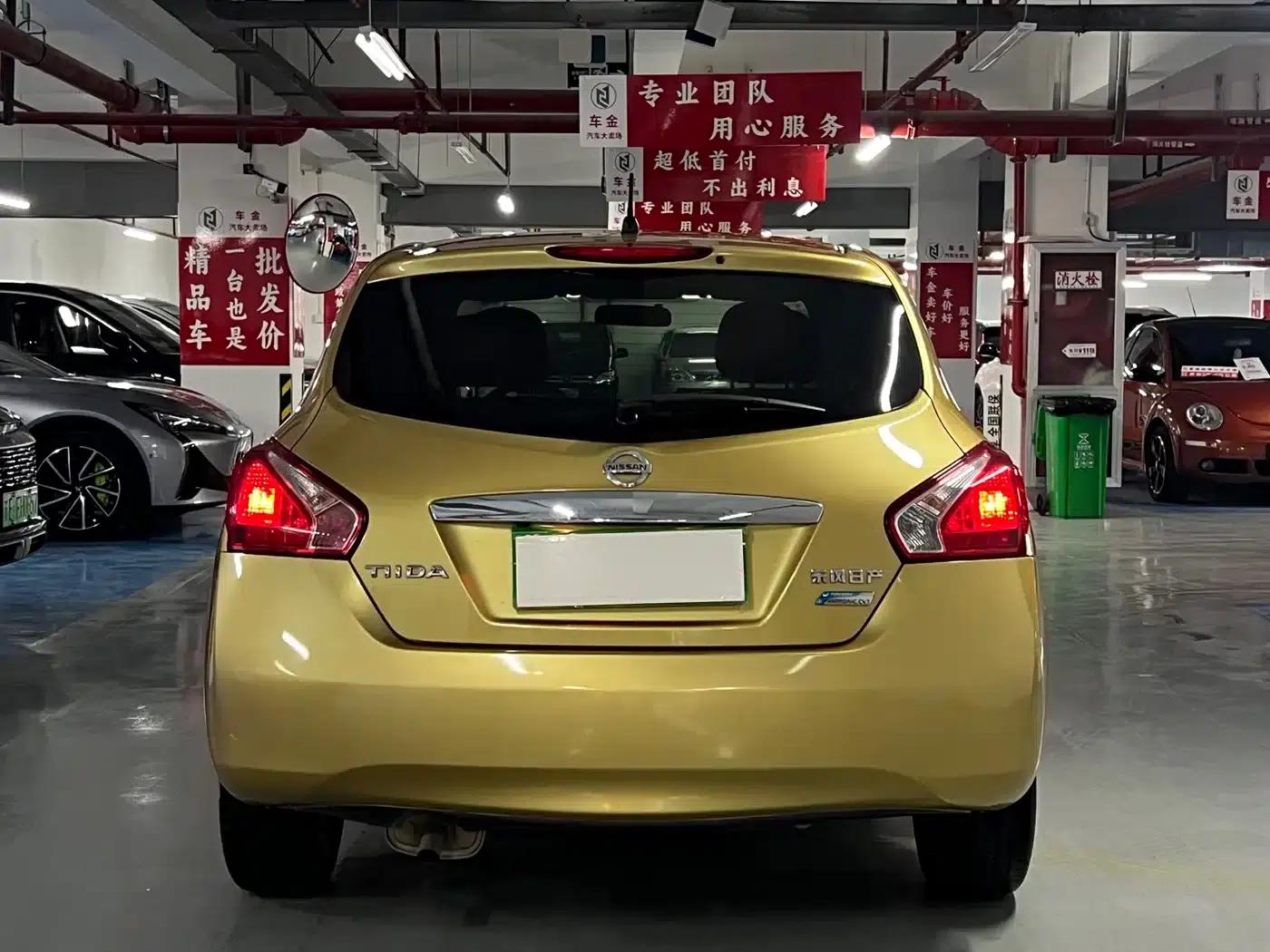2011 Tiida 1.6L CVT Comfort Model — миниатюра 5