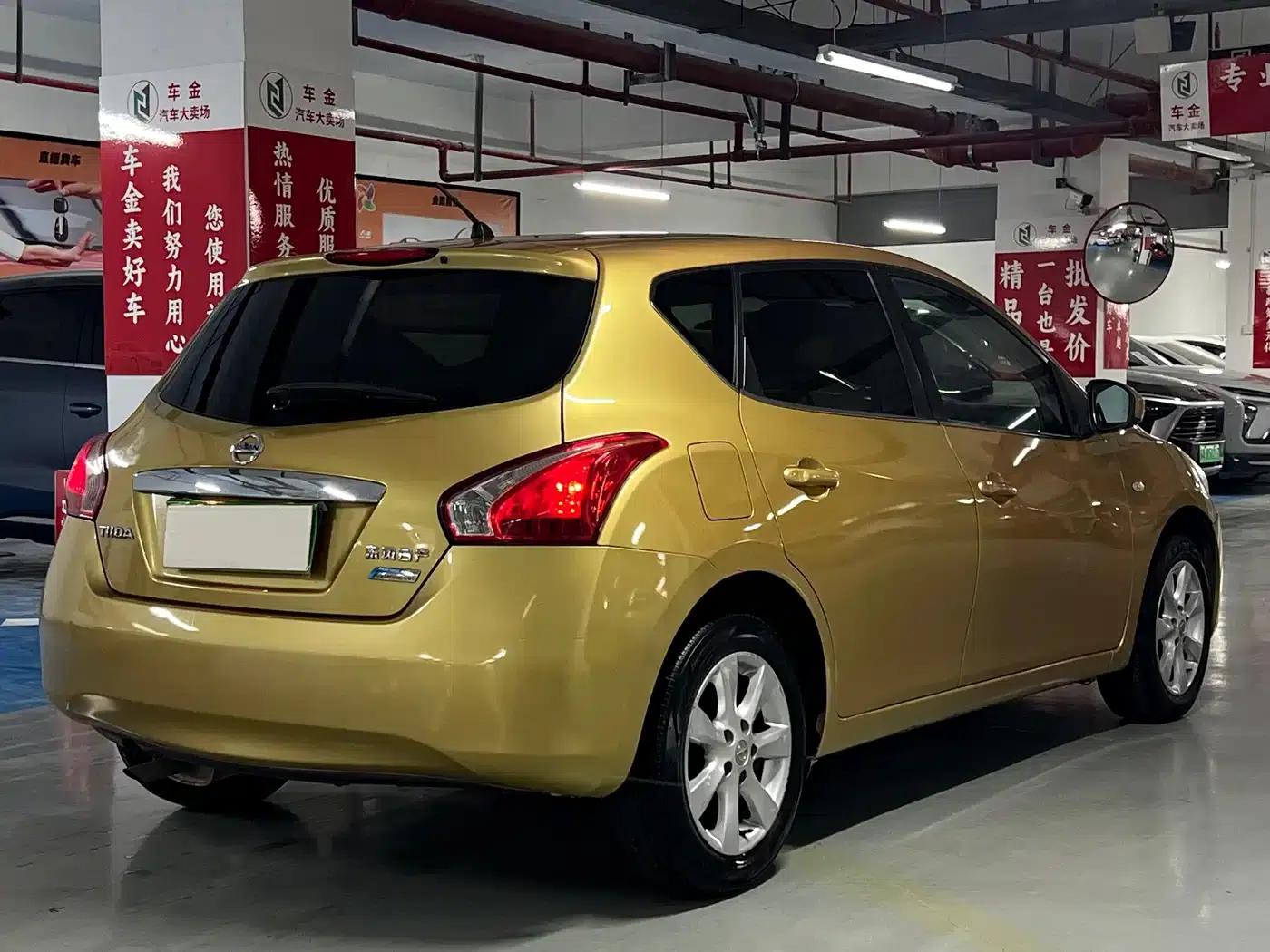 2011 Tiida 1.6L CVT Comfort Model — миниатюра 6