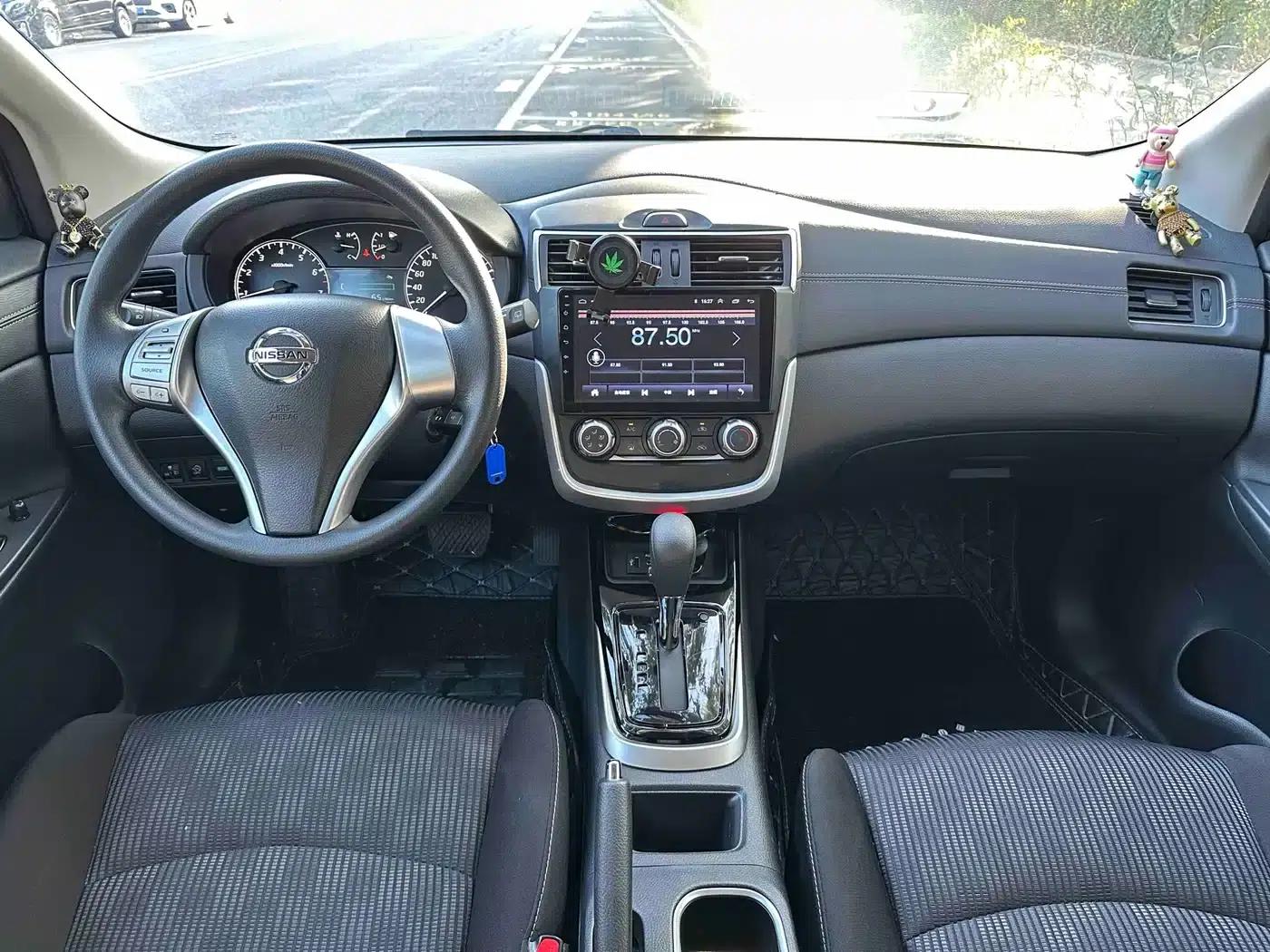 2021 Tiida 1.6L CVT Sport Edition — миниатюра 9