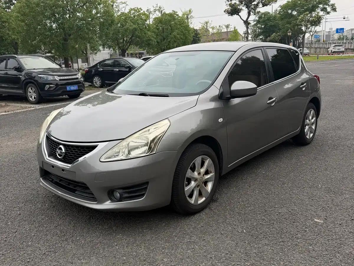 2011 Tiida 1.6L CVT Comfort Model — миниатюра 1