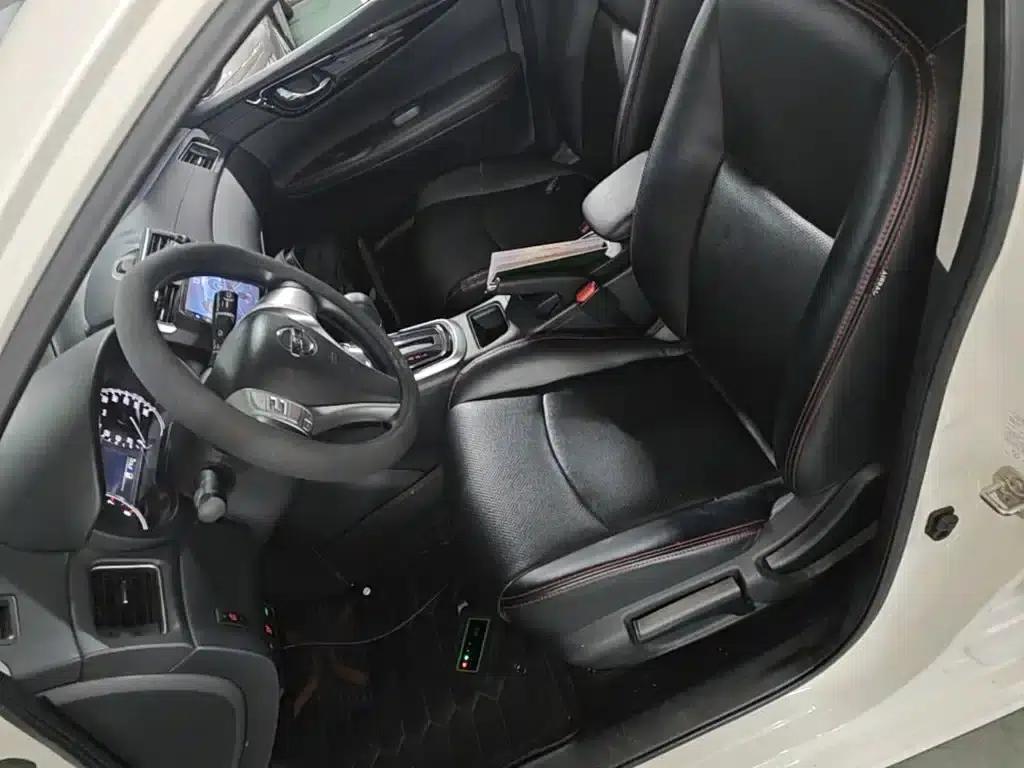 2021 Tiida 1.6L CVT Sport Edition — миниатюра 15