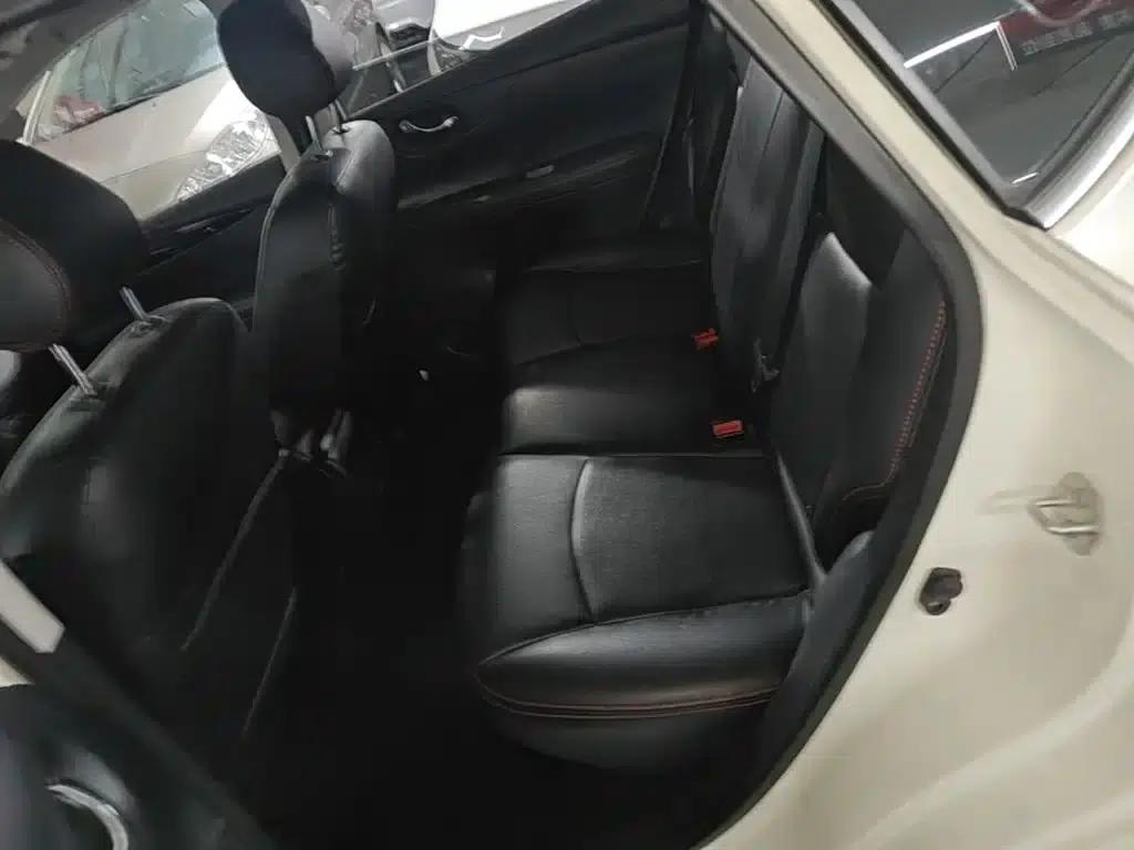 2021 Tiida 1.6L CVT Sport Edition — миниатюра 17