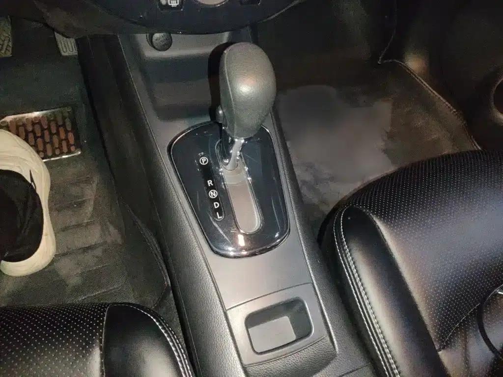 2014 Tiida 1.6L CVT Comfort Model — миниатюра 7