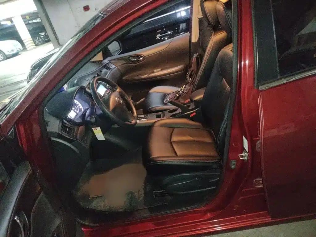 2014 Tiida 1.6L CVT Comfort Model — миниатюра 8