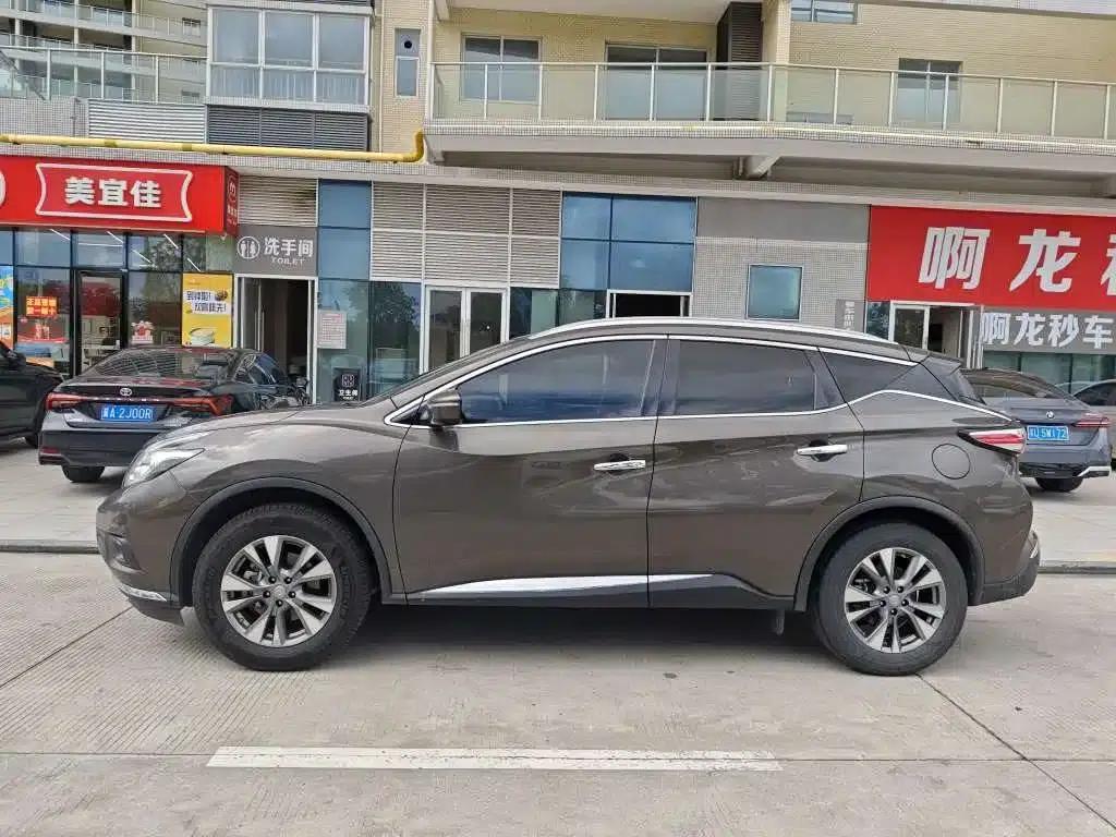 Nissan Murano 2021 2.5L XE 2WD Elite Edition — миниатюра 3