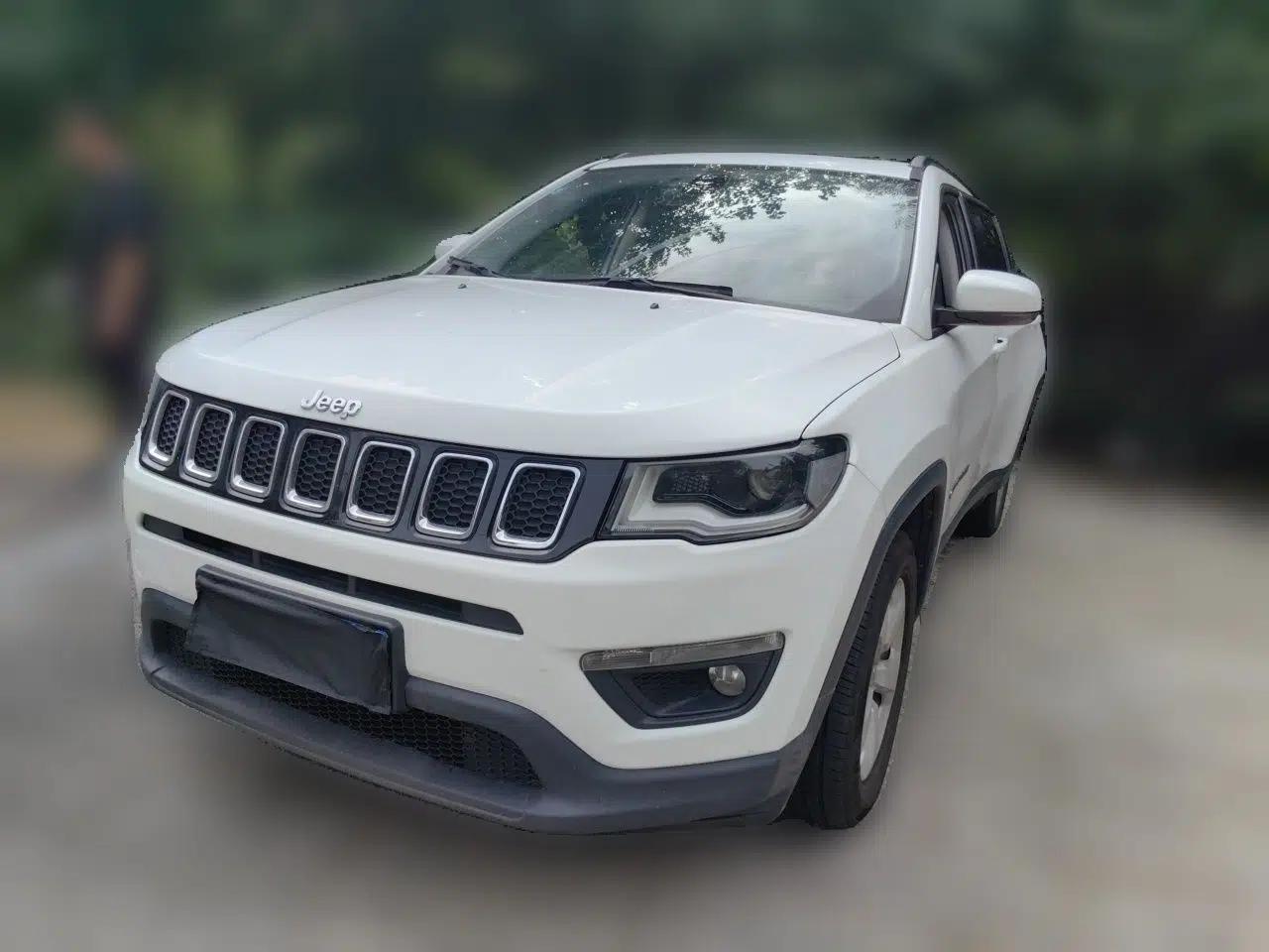 Jeep Compass 2017 200T Automatic Family Edition — миниатюра 1