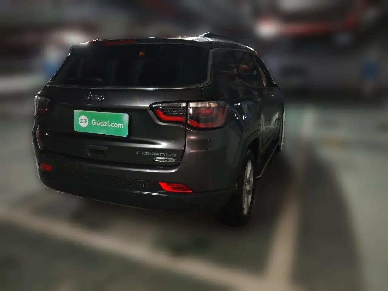Jeep Compass 2017 200T Automatic Family Edition — миниатюра 6