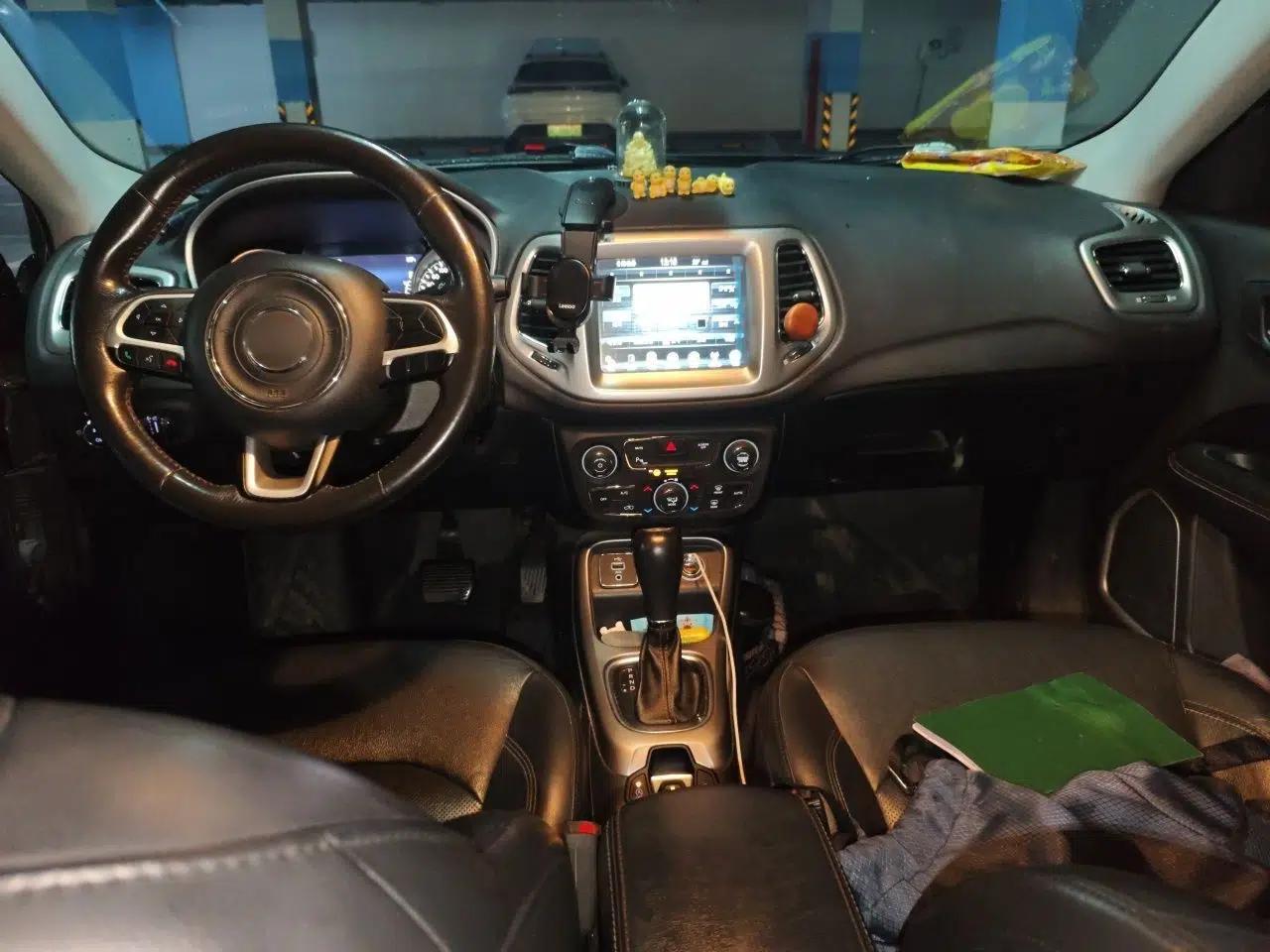 Jeep Compass 2017 200T Automatic Family Edition — миниатюра 9