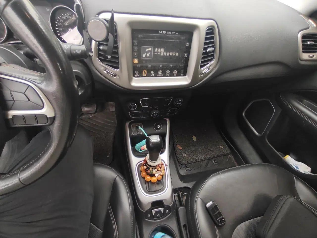 Jeep Compass 2017 200T Automatic Family Edition — миниатюра 13
