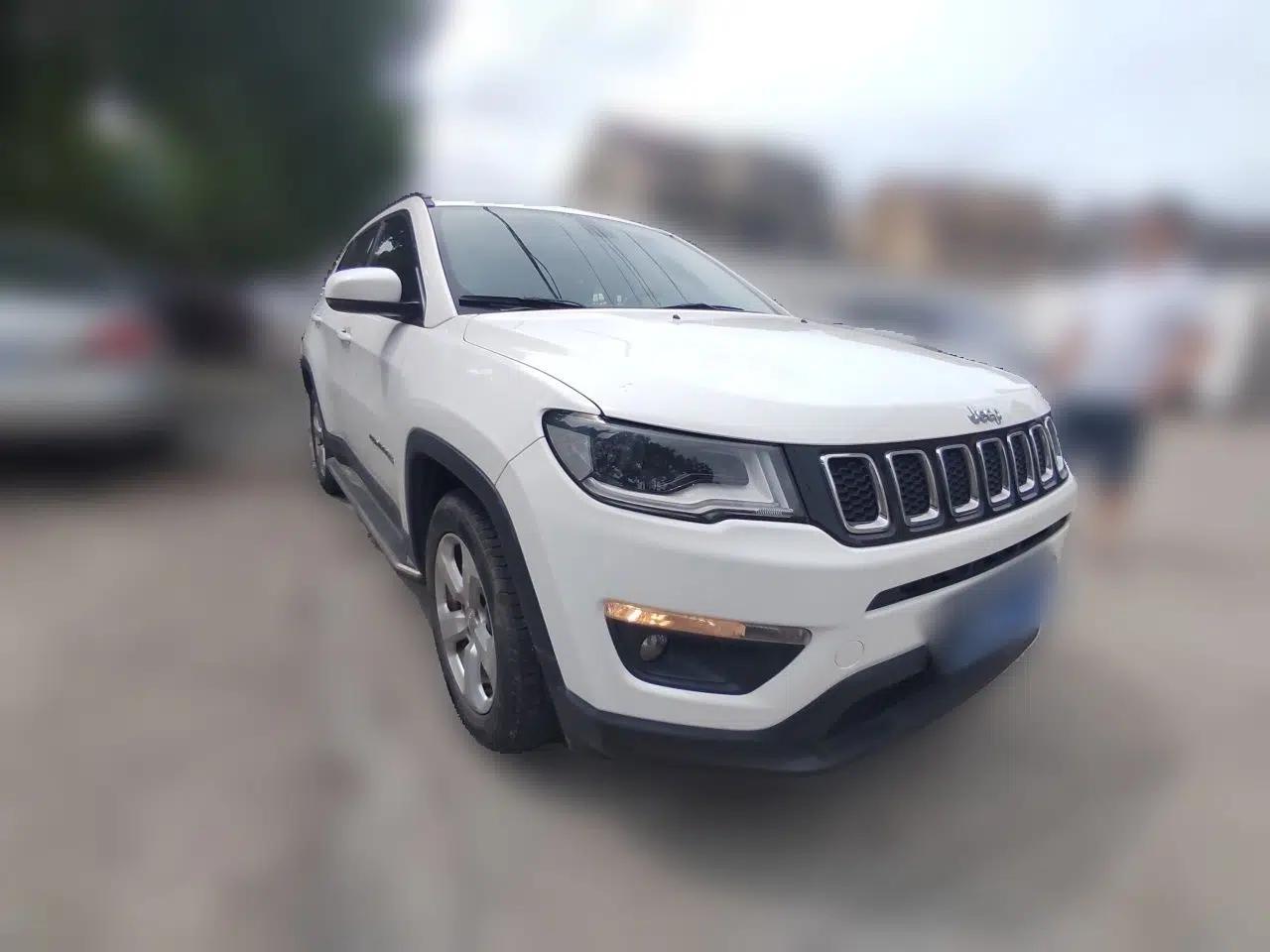 Jeep Compass 2017 200T Automatic Family Edition — миниатюра 3