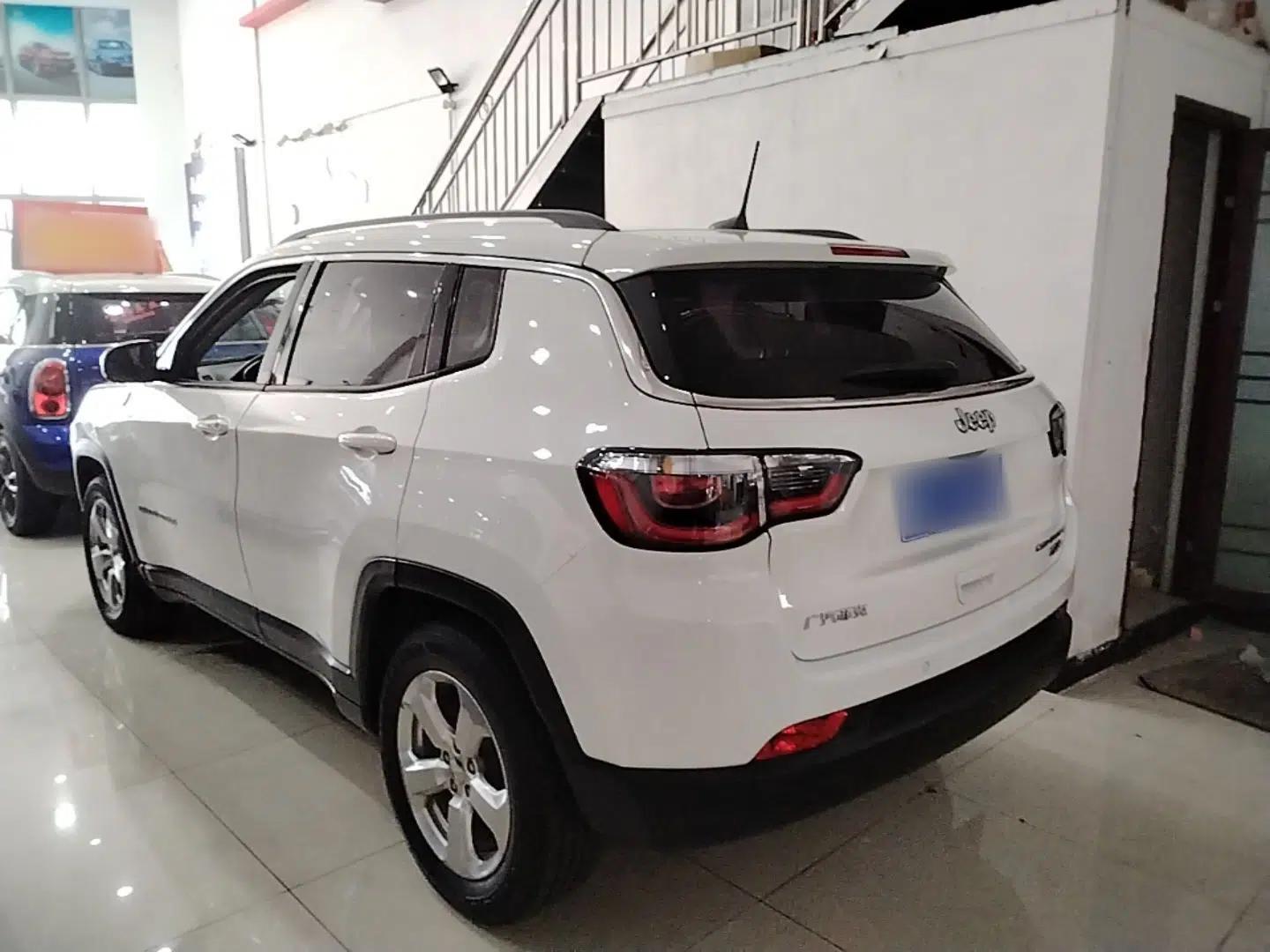 Jeep Compass 2017 200T Automatic Family Edition — миниатюра 4