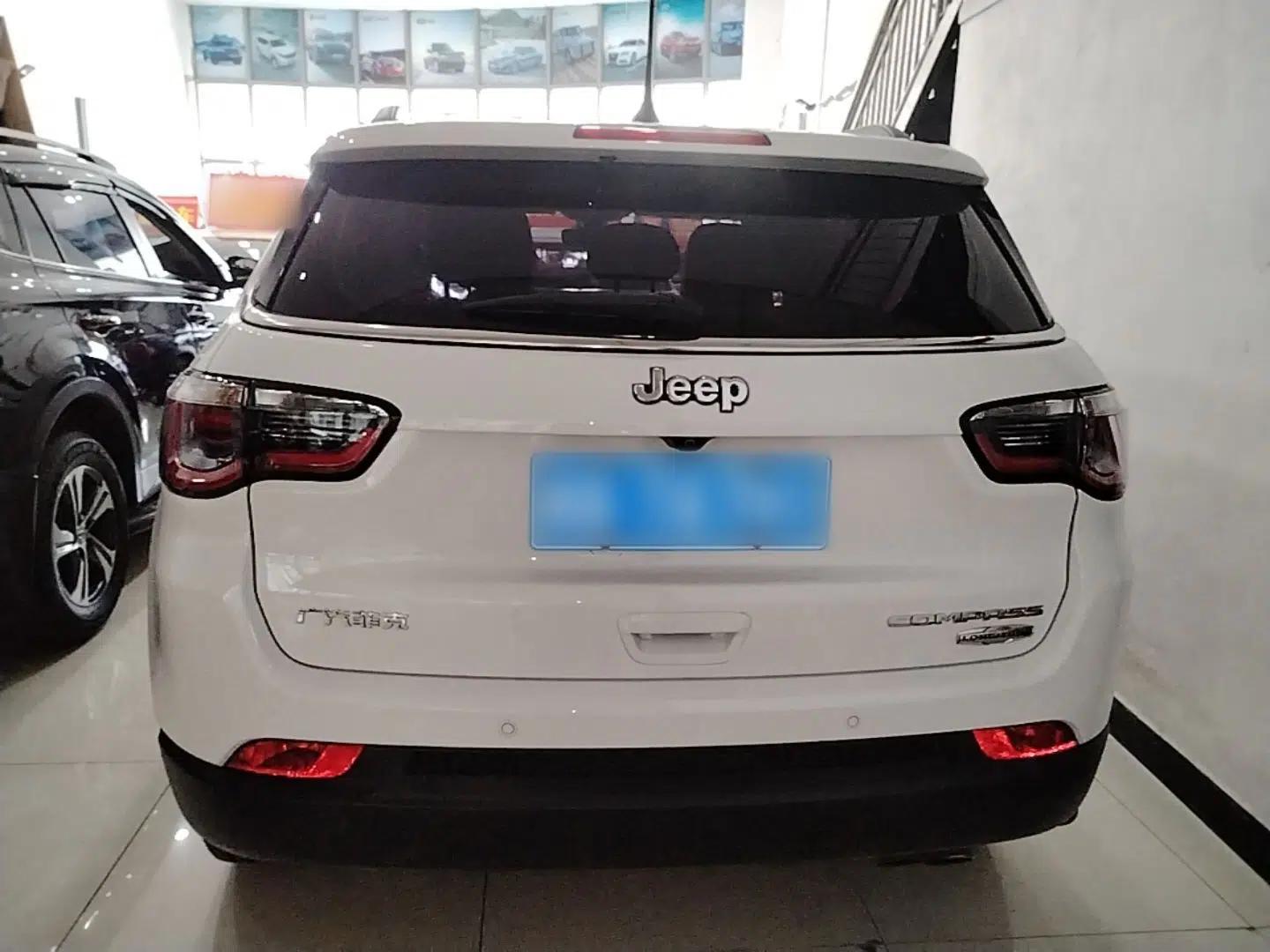 Jeep Compass 2017 200T Automatic Family Edition — миниатюра 5