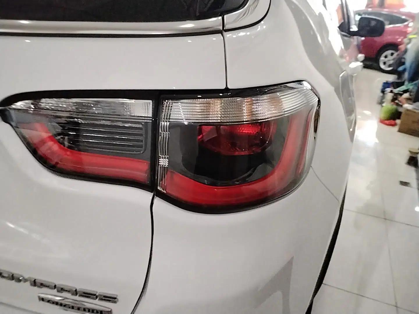 Jeep Compass 2017 200T Automatic Family Edition — миниатюра 9