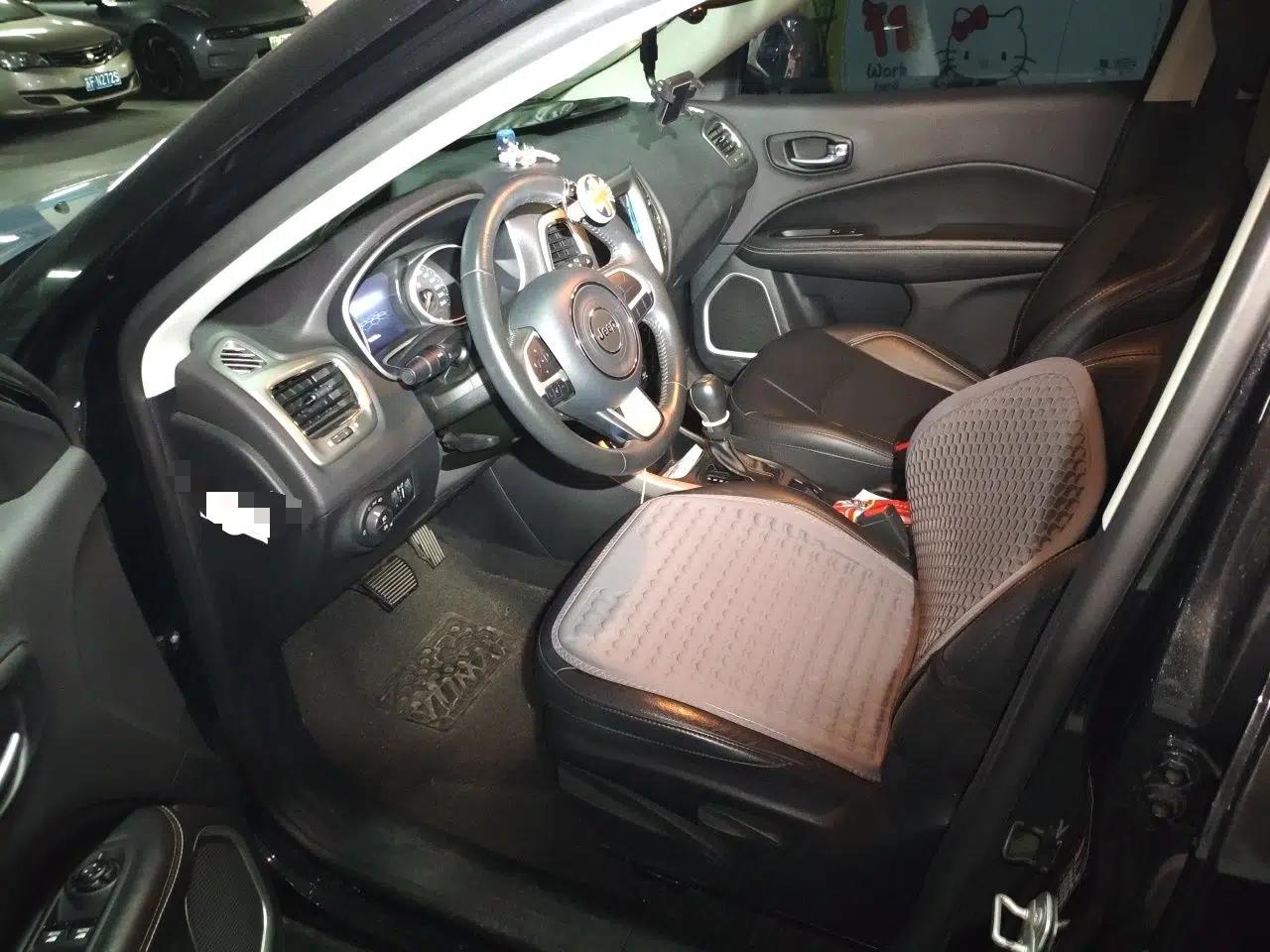 Jeep Compass 2017 200T Automatic Family Edition — миниатюра 16