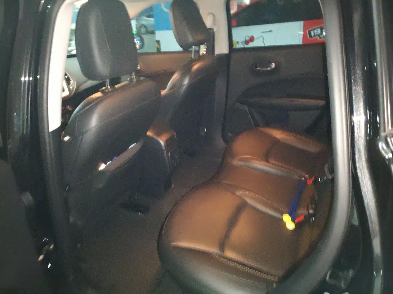 Jeep Compass 2017 200T Automatic Family Edition — миниатюра 17