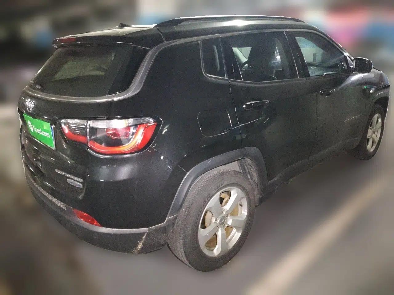 Jeep Compass 2017 200T Automatic Family Edition — миниатюра 6