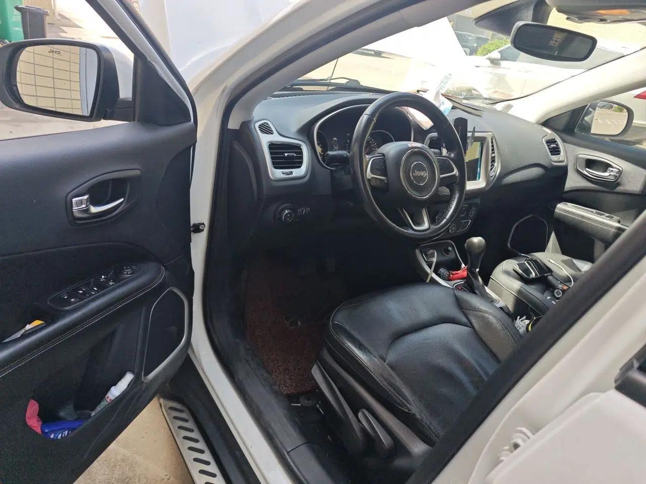 Jeep Compass 2017 200T Automatic Family Edition — миниатюра 16