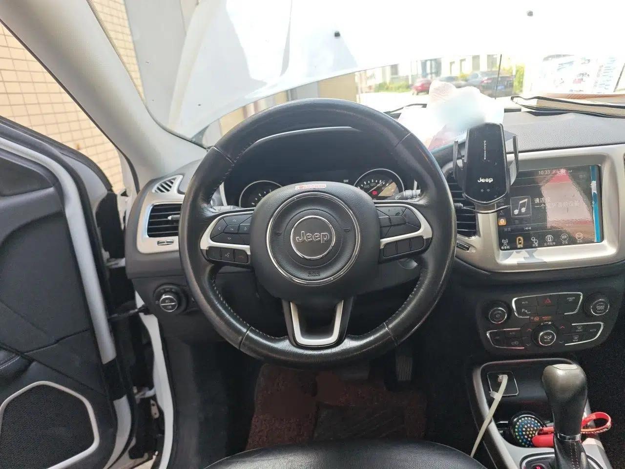 Jeep Compass 2017 200T Automatic Family Edition — миниатюра 10