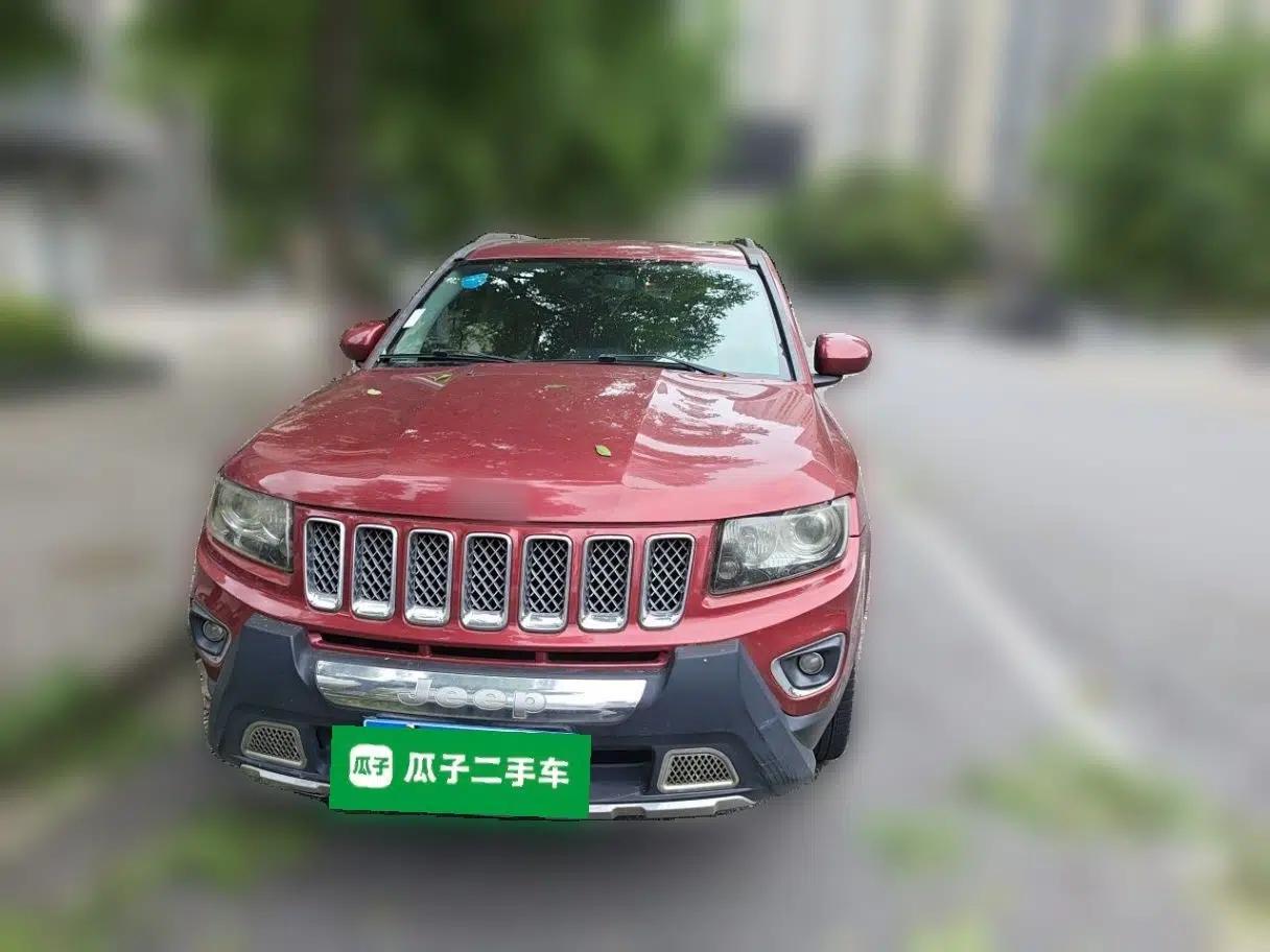 Jeep Compass 2014 Revised Version 2.0L Two-Wheel Drive Elite Edition — миниатюра 2