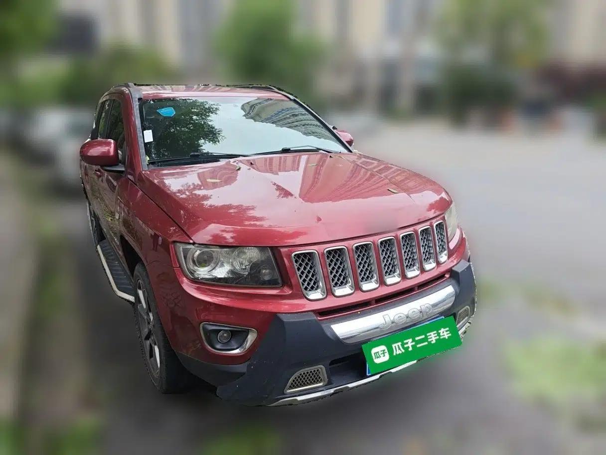 Jeep Compass 2014 Revised Version 2.0L Two-Wheel Drive Elite Edition — миниатюра 3