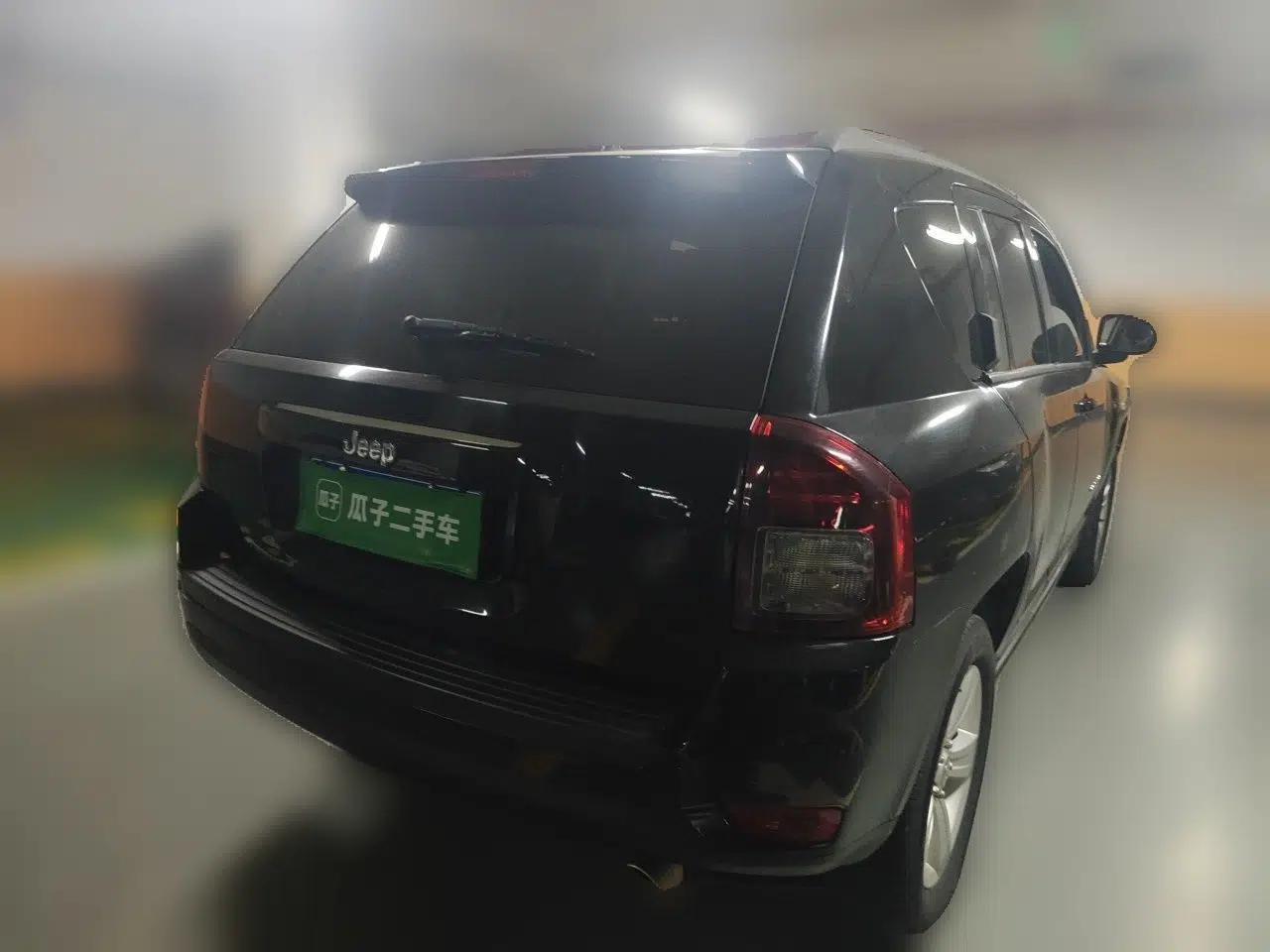 Jeep Compass 2014 Revised Version 2.4L Four-Wheel Drive Comfort Edition — миниатюра 6