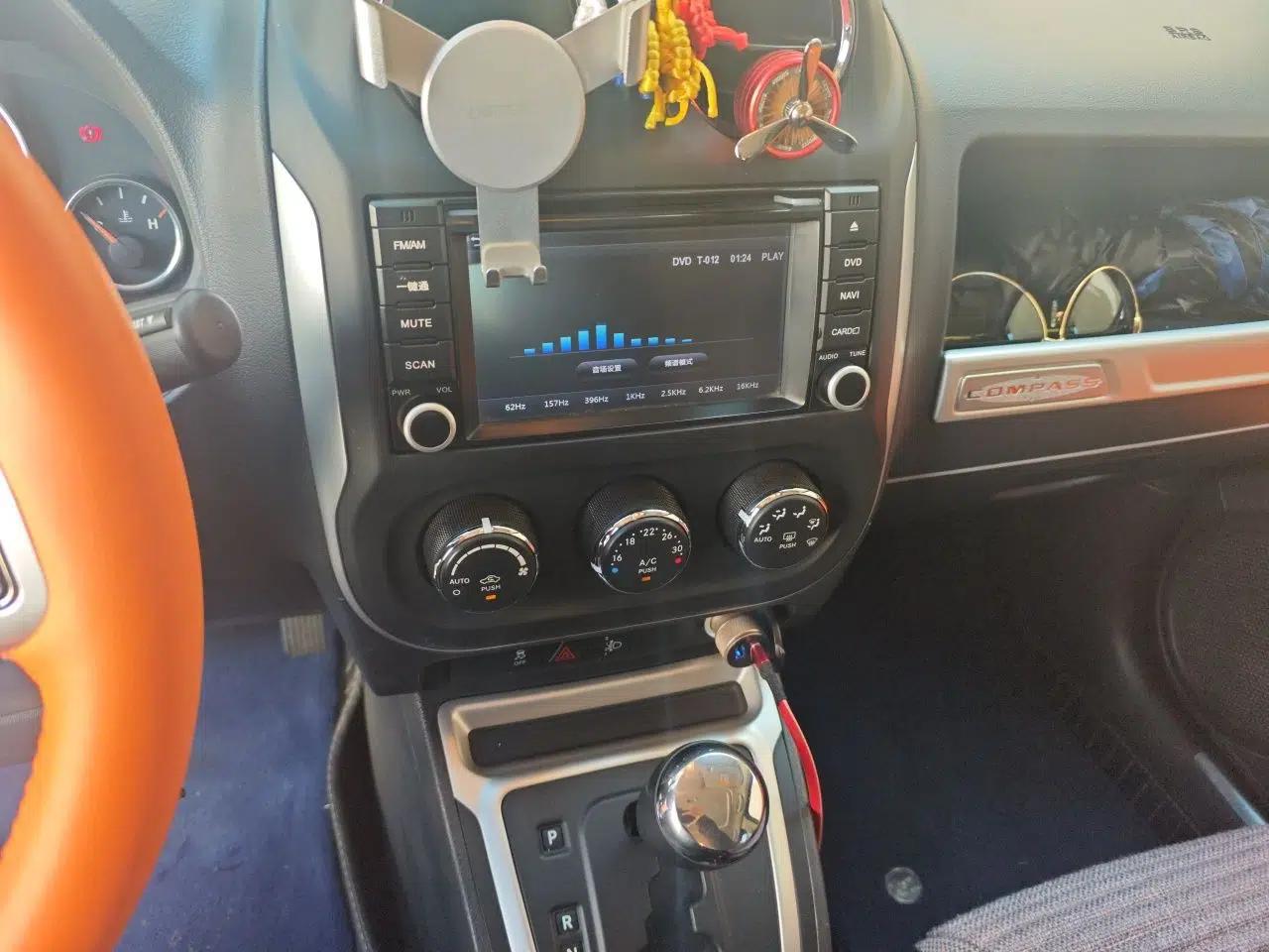 Jeep Compass 2013 2.4L four-wheel-drive sport version — миниатюра 13
