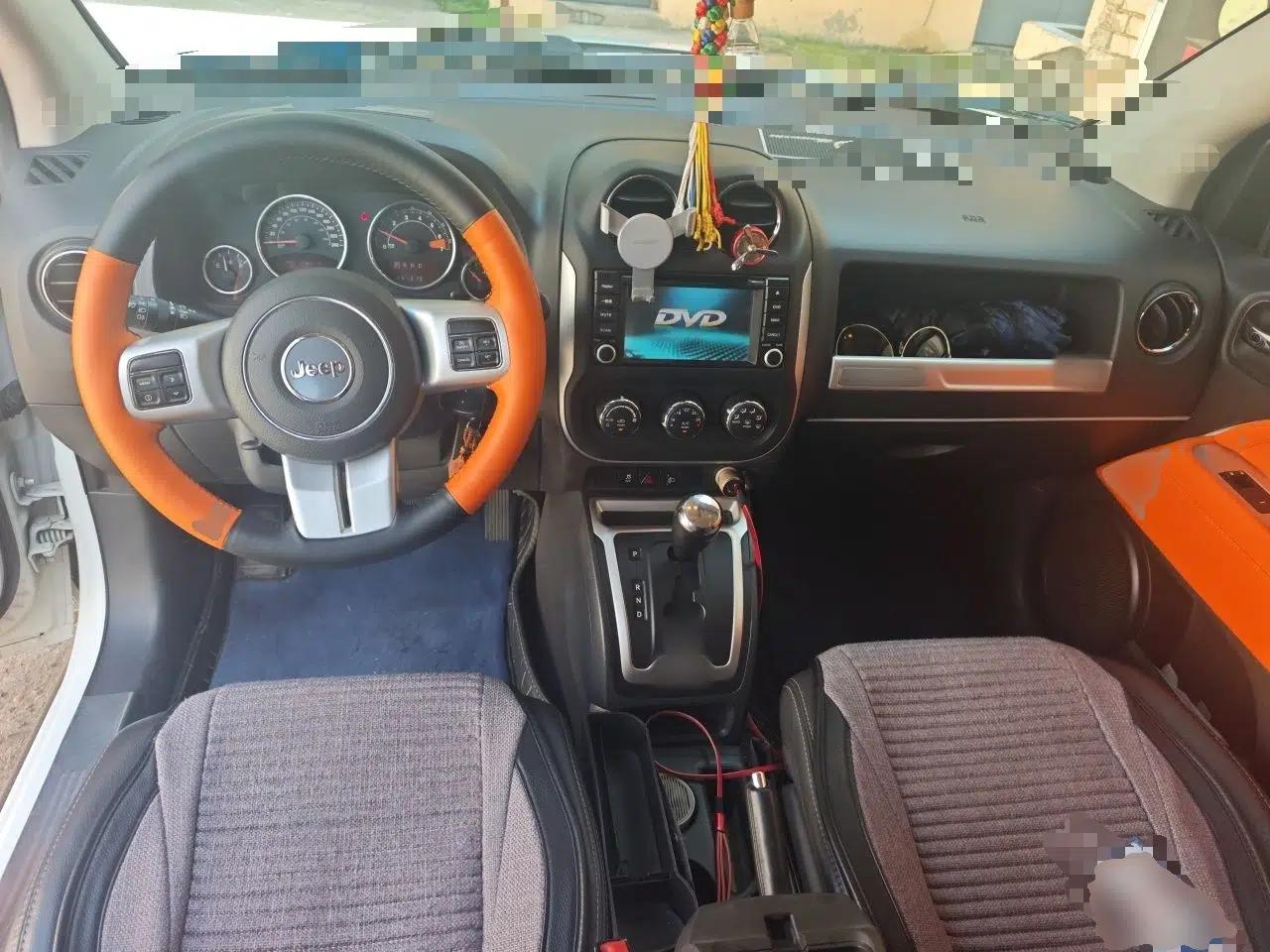 Jeep Compass 2013 2.4L four-wheel-drive sport version — миниатюра 9